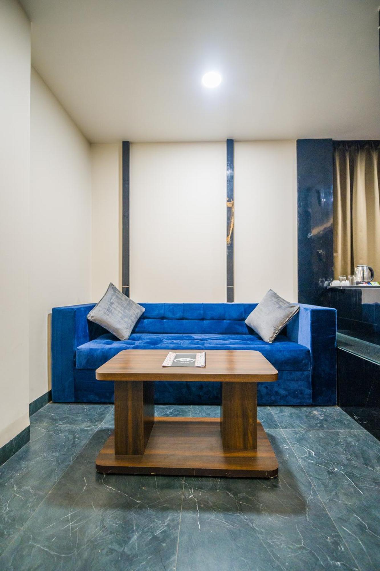 Hotel Kanha Shree By Cosmos Green Indore Room photo