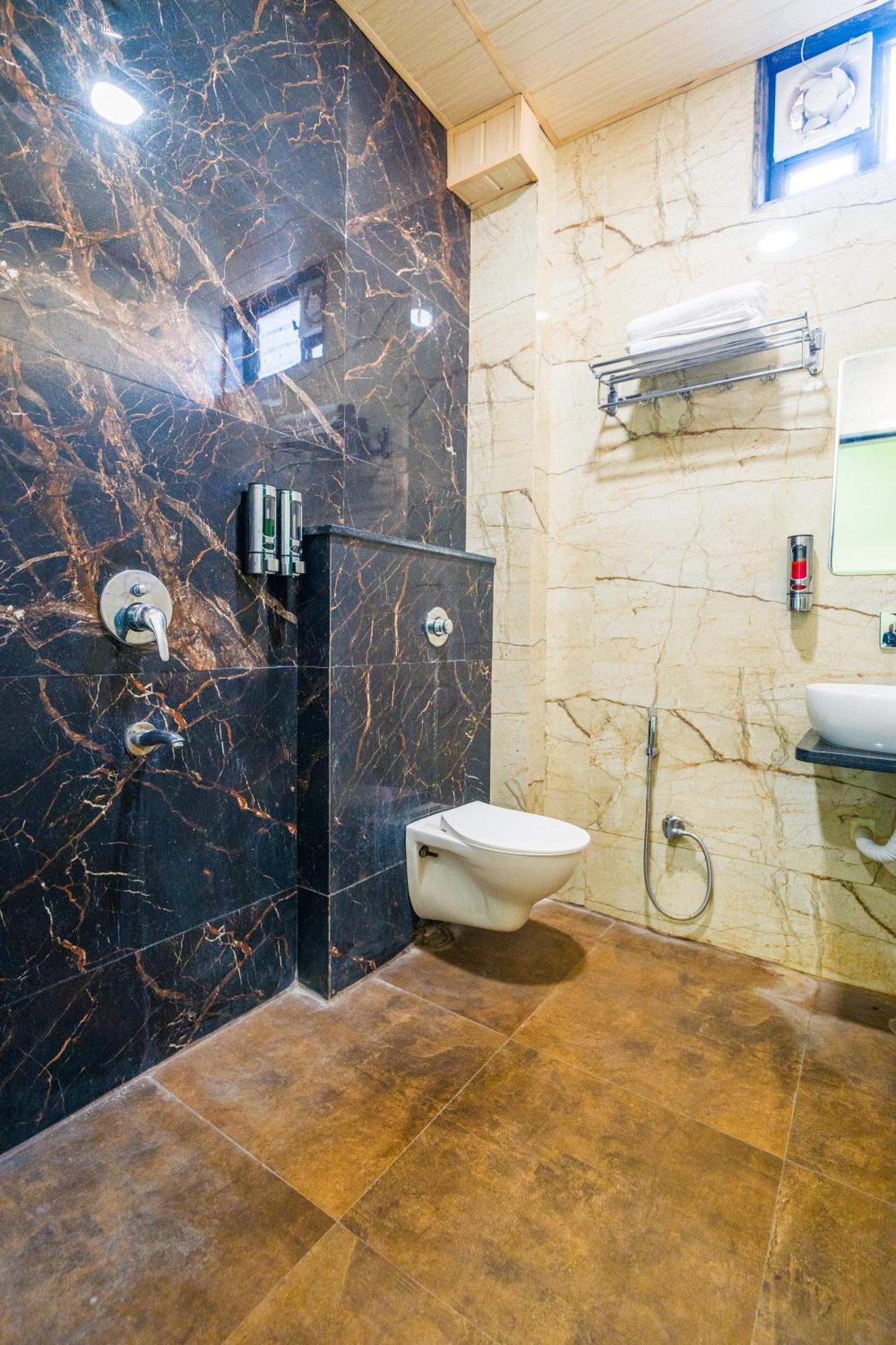 Hotel Kanha Shree By Cosmos Green Indore Room photo